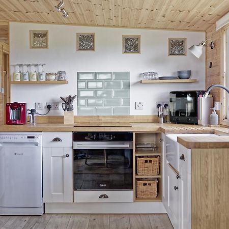 Ludgvan Scandi Cabin On A Hill, With Stunning Panoramic Views מראה חיצוני תמונה